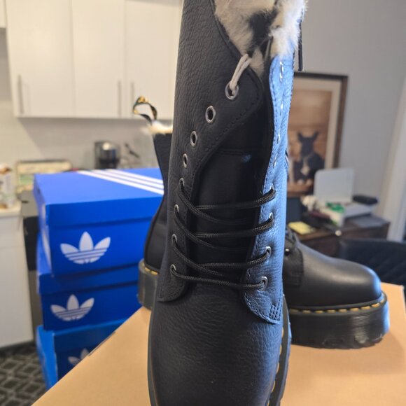 Dr. Martens Jadon Faux Fur Lined Leather Platform Combat Boots Black Mens SZ 12 - Picture 2 of 9